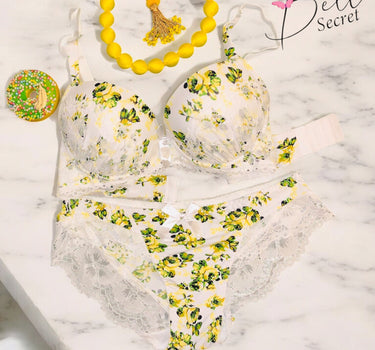 FloralWhisper Thin Pad Bra Set with Spring Blossoms